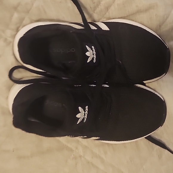 ADIDAS - Picture 4 of 5